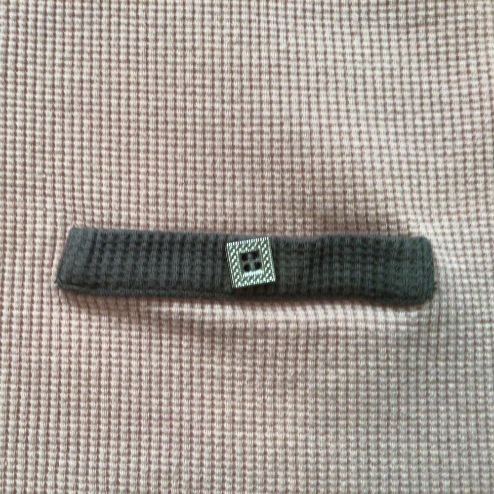 Newport News 3/4 sleeve pink top with grey/brown neck & pocket trim - Picture 3 of 10